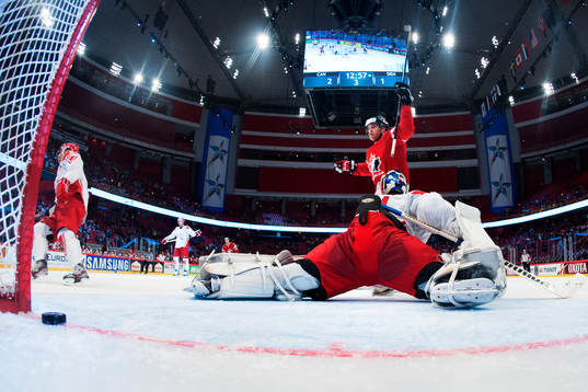 Kanadas Taylor Hall jublar