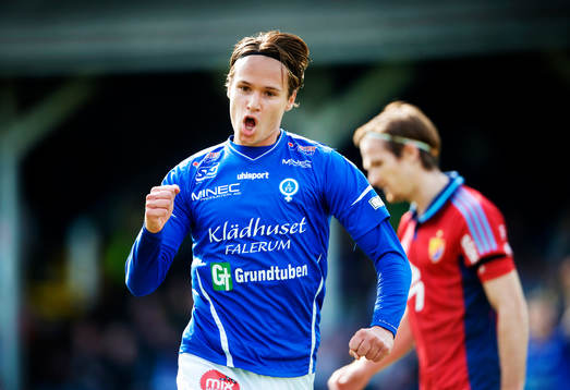 Åtvidabergs nr 11 Viktor Prodell, gör 2 - 0