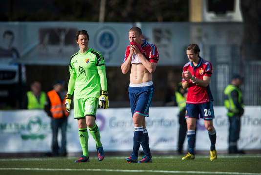 Kenneth Høie, målvakt och Mattias Östberg, Djurgården
