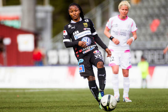 S Ogonna Chukwudi i omgång 4 i Damallsvenskan mellan Umeå