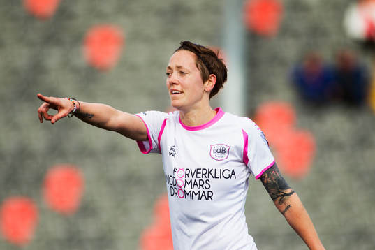 Malmös nr 15 Therese Sjögran i omgång 4 i Damallsvenskan