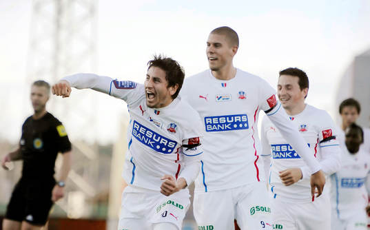Helsingborgs nr 20 Alejandro Bedoya jublar 0-1 målet