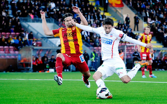 Helsingborgs nr 20 Alejandro Bedoyas 0-1 mål och Syrianska