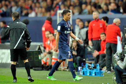 Expulsion Thiago SILVA - 05.05.2013 - PSG / Valenciennes -