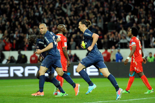 ALEX / Zlatan IBRAHIMOVIC - 05.05.2013 - PSG / Valenciennes