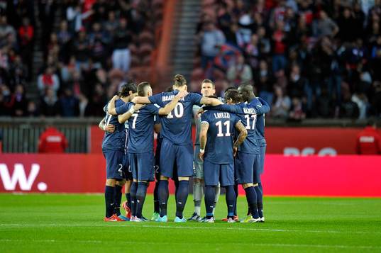 Equipe du PSG -  Hommage aux victimes de Furiani 1992 -