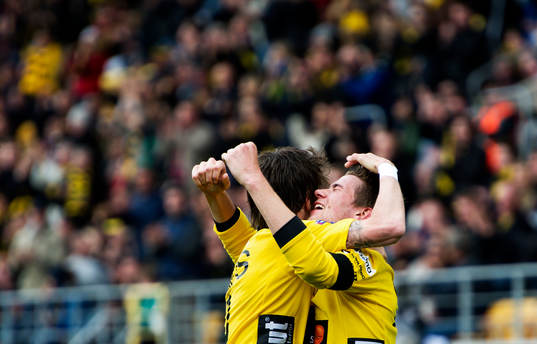 Lasse Nilsson gratulerar Marcus Rohdén, Elfsborg