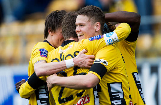 Viktor Claesson kramar om Marcus Rohdén, Elfsborg