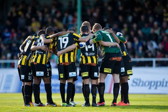 Häcken samlat innan avspark