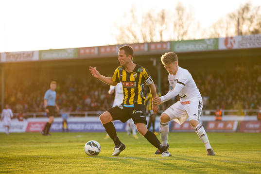 Martin Ericsson, Häcken med Jacob Une Larsson,