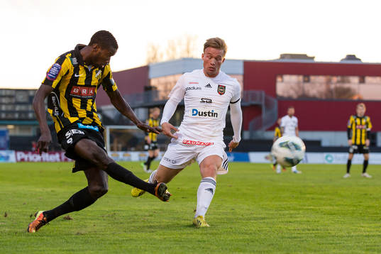 Dioh Williams, Häcken slår ett inlägg