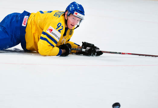 Sveriges Gabriel Landeskog förlorar kontrollen över