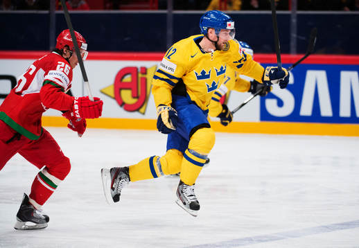 Sveriges Fredrik Pettersson (h) i matchen mellan Sverige