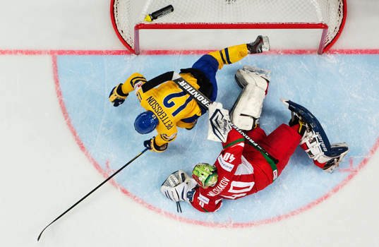 Sveriges Fredrik Pettersson flyger över Vitrysslands