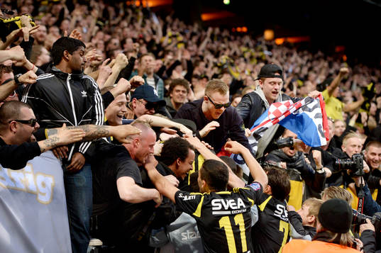 Nabil Bahoui, Helgi Danielsson, AIK firar med publiken