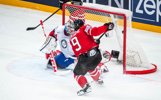 Matt Duchene, Kanada slår in pucken i mål