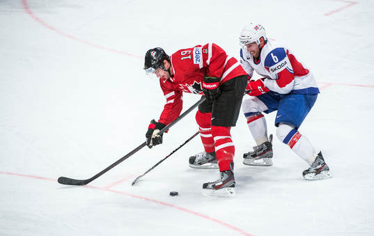 Justin Schultz, Kanada och Jonas Holos, Norge