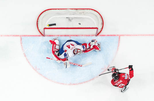Matt Duchene, Kanada slår in pucken i mål