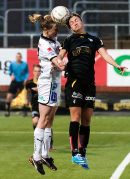 Alexandra Nilsson, Umeå, i nickduell med Jodie Taylor,