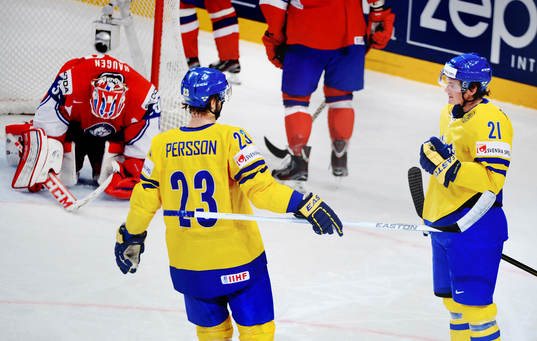Niklas Persson och Loui Eriksson, Sverige jublar