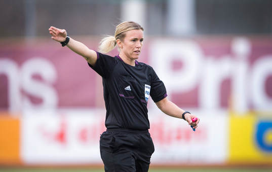 Sara Persson, domare