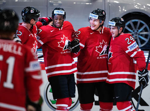 Kanadas Eric Staal, Wayne Simmonds, Luke Schenn och Matt