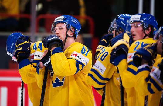 Sveriges Martin Thörnberg och hans lagkamrater  deppar