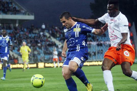 Gilles CIONI / John UTAKA - 11.05.2013 - Bastia /
