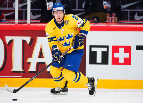 Sveriges Elias Fälth har fått byta tröjnummer, från 33