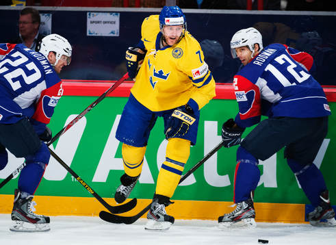 Sloveniens Marcel Rodman och David Rodman kämpar mot