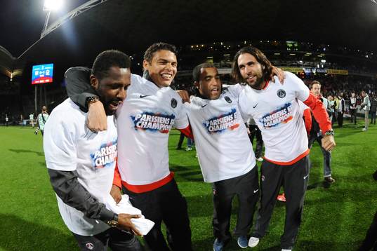 PSG CHAMPION / JOIE de SIAKA TIENE / THIAGO SILVA / LUCAS