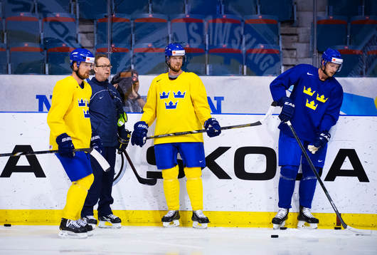 Daniel Sedin, förbundskapten Pär Mårts, Henrik Sedin och