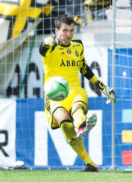 Kyriakos Stamatopoulos, målvakt, AIK, inspark
