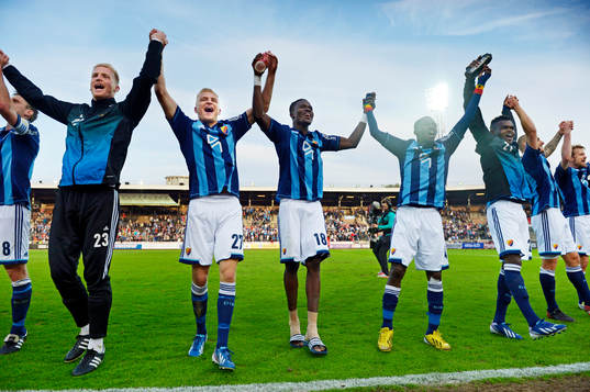 Djurgårdsspelarna tackar publiken