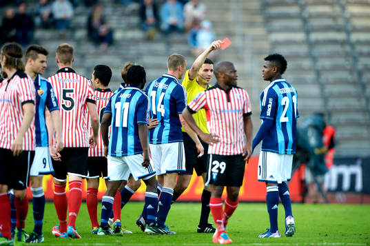 Daniel Amartey, Djurgården, får rött kort