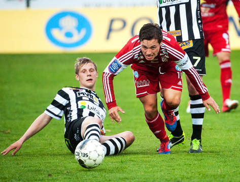 Sebastian Göransson, Värnamo, jagar boll som Erik
