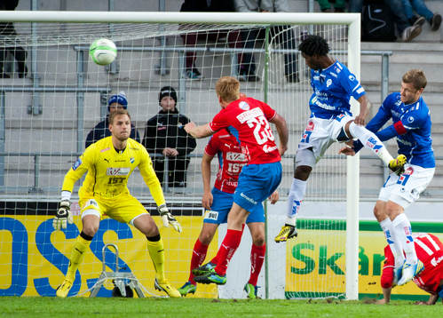 Alexander Nadj, målvakt,  Öster, Mohammed Abubakari,