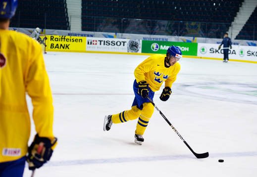 Jimmie Ericsson åker lätt i början av Sveriges träning