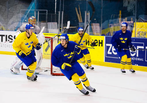 Loui Eriksson (m) på Sveriges träning