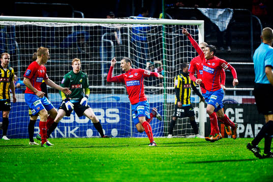 Loret Sadiku, Helsingborg, gör 2 - 0
