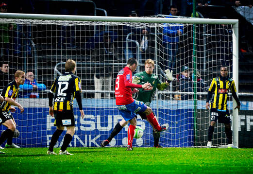 Loret Sadiku, Helsingborg, gör 2 - 0