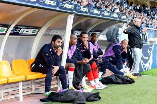 Fahid BEN KHALFALLAH sur le banc de touche - 14.05.2013 -