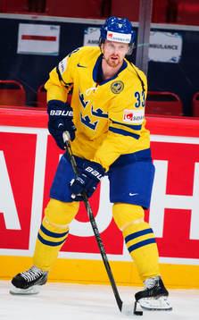 Sveriges Henrik Sedin värmer upp
