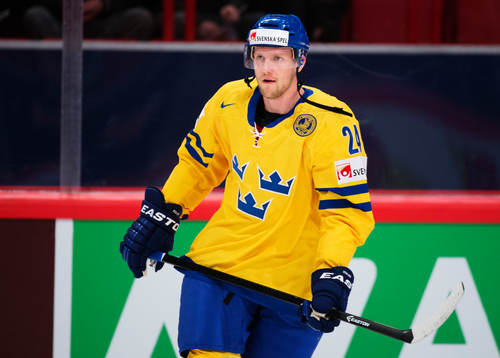 Sveriges Alexander Edler värmer upp