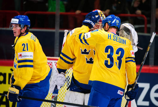 Sveriges Loui Eriksson, målvakt Jacob Markström och