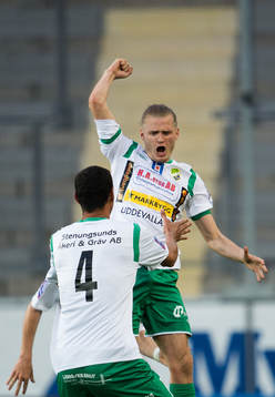 Jonas Lindberg, Ljungskile, gör matchens enda mål, jubel