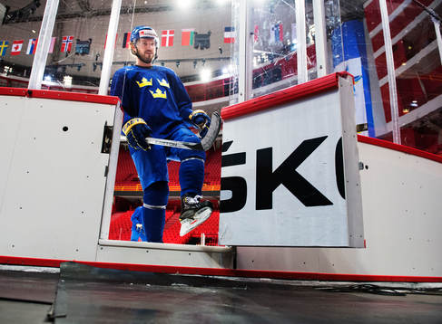 Niklas Persson lämnar isen