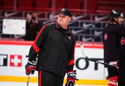 Lindy Ruff, förbundskapten Kanada, på Kanadas träning