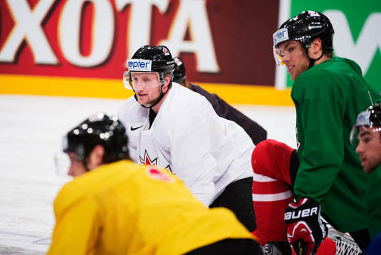 Steven Stamkos på Kanadas träning