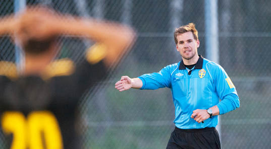 Andreas Henryson, Domare pekar mot straffpunkten